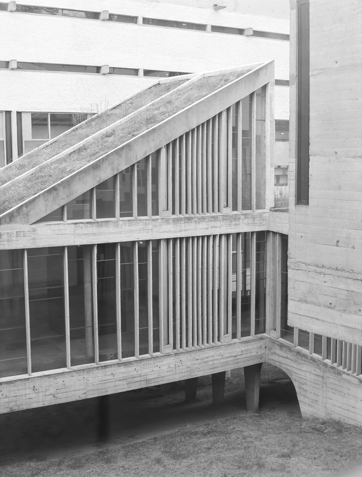 洋書 la Tourette et Le Corbusier YINJISPACE - Le Corbusier x La Tourette